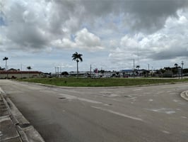 17272557
