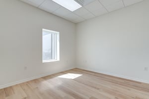 27053043