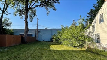 24905608