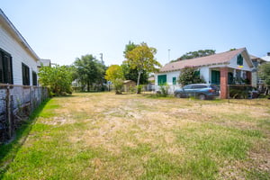 18541371