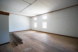 18569352