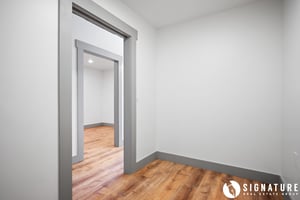 31733698