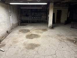 29761627