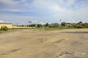27135840