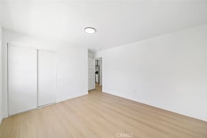 30625977