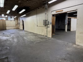 32051233