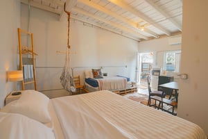 21016999