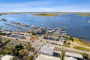 31621829