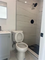 22725928