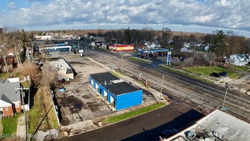 33672055