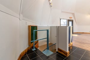 21633404
