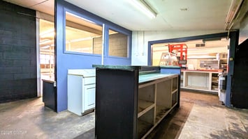 21645704