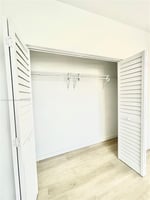 21795078