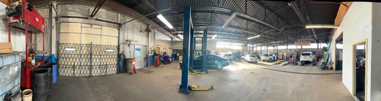 33270580