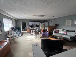 22047931