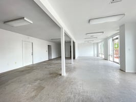 22810906