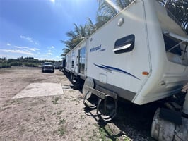 22135717