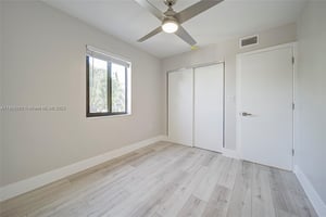 28075894