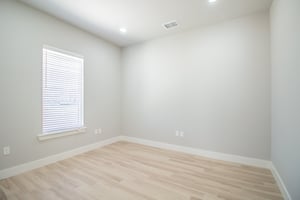 29578029