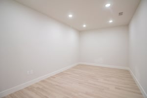 29577930