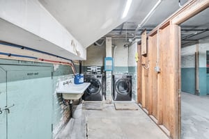 22696915