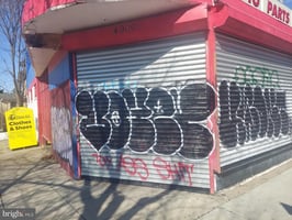 23018401