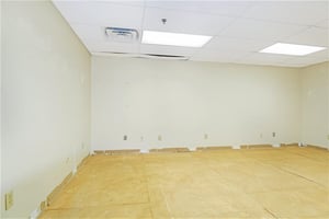 22892300