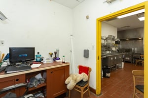 31791671