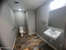 22820047