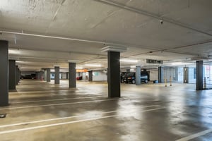 22894736