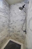 22903532