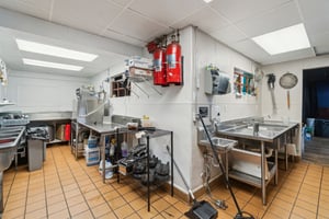 25795562