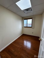 22953432
