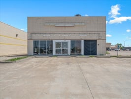 23025582