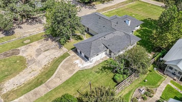 23045928