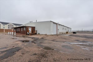 23180571
