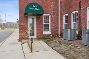 23399582