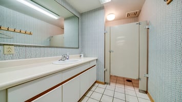 23280260
