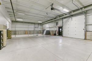 23370906