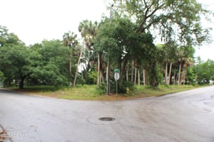 23516957