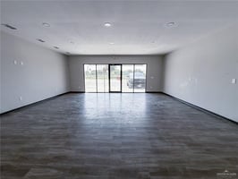 23522532
