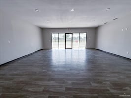 23522529