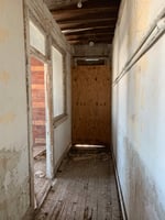 23548922