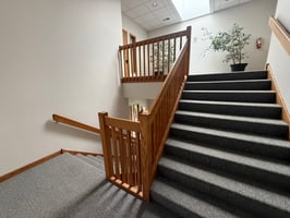 25635439