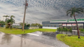 27278765
