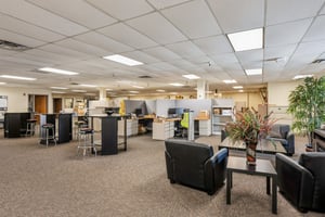 34023685