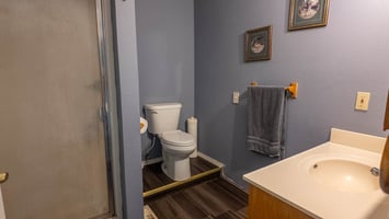 24593133