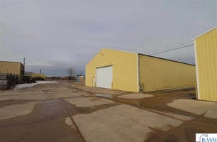 27916684