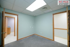 24898913