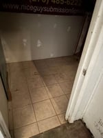 30080528